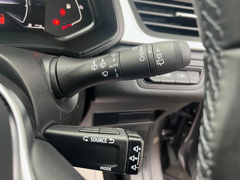 2024 24 Renault Captur 1.6 E-tech Full Hybrid 145 Techno 5dr Auto Hybrid Electric Automatic In Grey/black