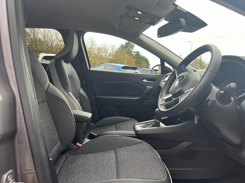 2024 24 Renault Captur 1.6 E-tech Full Hybrid 145 Techno 5dr Auto Hybrid Electric Automatic In Grey/black