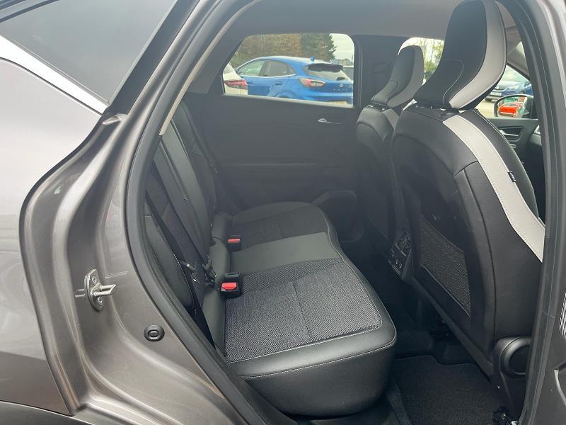 2024 24 Renault Captur 1.6 E-tech Full Hybrid 145 Techno 5dr Auto Hybrid Electric Automatic In Grey/black