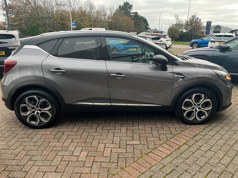 2024 24 Renault Captur 1.6 E-tech Full Hybrid 145 Techno 5dr Auto Hybrid Electric Automatic In Grey/black