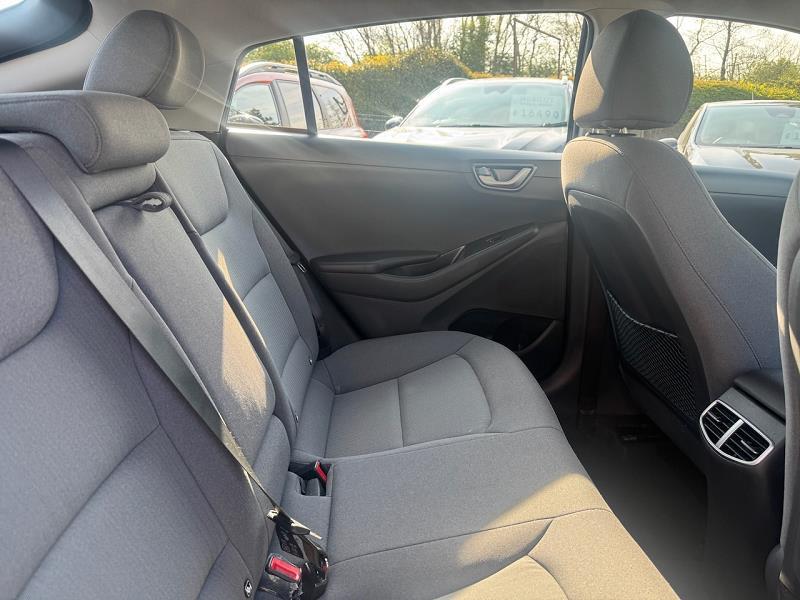 2021 21 Hyundai Ioniq 1.6 Gdi Hybrid Premium 5dr Dct Hybrid Petrol Automatic In Black