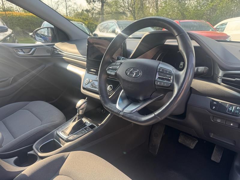 2021 21 Hyundai Ioniq 1.6 Gdi Hybrid Premium 5dr Dct Hybrid Petrol Automatic In Black