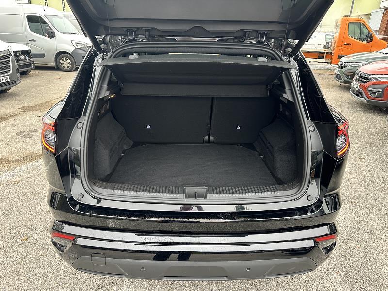 2024 73 Renault Austral E-tech Fhev Techno Esprit Alpine 5dr Auto Hybrid Petrol Automatic In Black