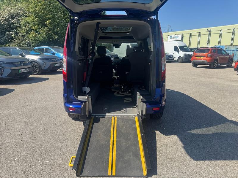2017 17 Ford Tourneo Connect 1.5 Tdci 120 Titanium 5dr Automatic - Wheelchair Adapted Vehicle Diesel Automatic In Blue