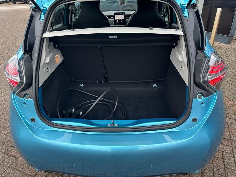 2022 72 Renault Zoe 100kw Gt Line + R135 50kwh Rapid Charge 5dr Auto Electric Automatic In Blue