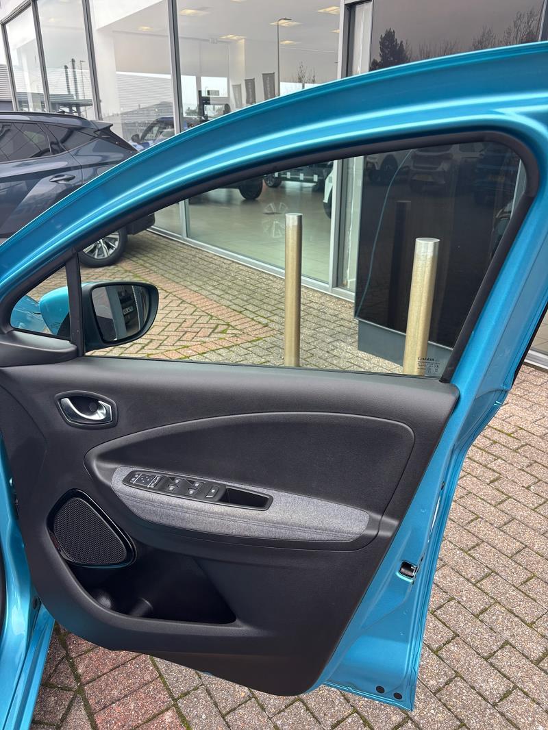 2022 72 Renault Zoe 100kw Gt Line + R135 50kwh Rapid Charge 5dr Auto Electric Automatic In Blue
