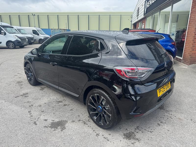 2025 25 Renault Clio 1.6 E-tech Full Hybrid 145 Esprit Alpine 5dr Auto Hybrid Petrol Automatic In Diamond Black
