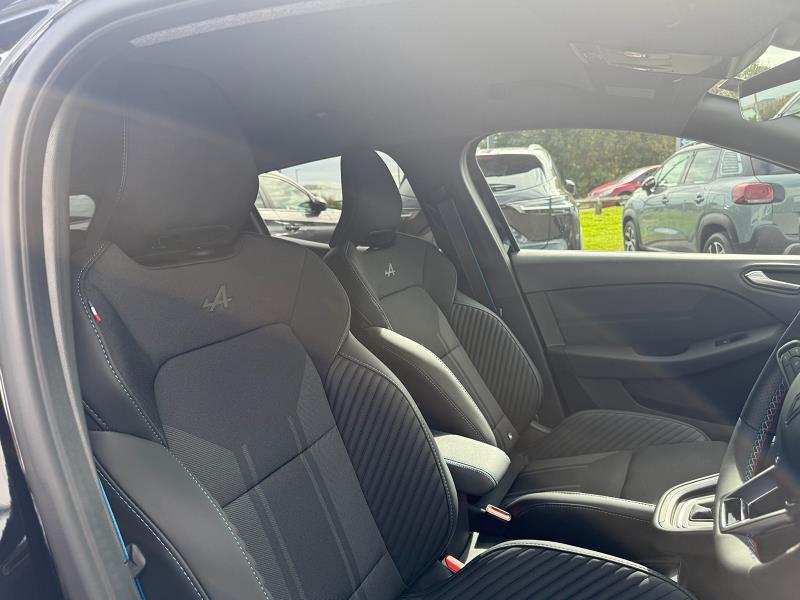 2025 25 Renault Clio 1.6 E-tech Full Hybrid 145 Esprit Alpine 5dr Auto Hybrid Petrol Automatic In Diamond Black