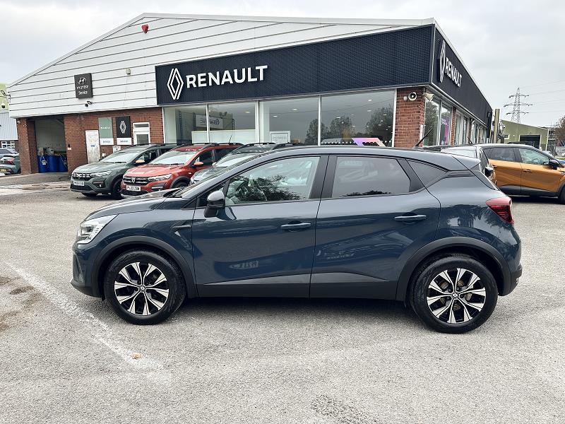 2023 72 Renault Captur 1.0 Tce 90 Evolution 5dr Petrol Manual In Boston Blue