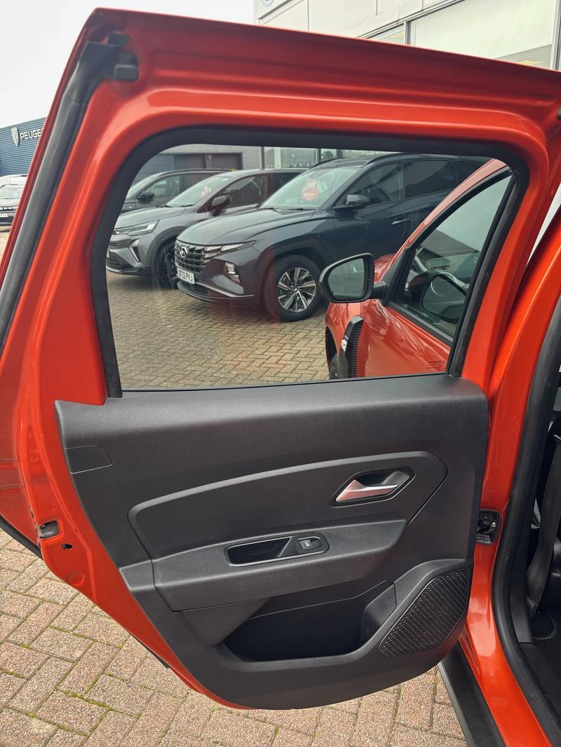 2022 72 Dacia Duster 1.0 Tce 90 Extreme Se 5dr Petrol Manual In Arizona