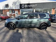 2024 73 Dacia Jogger 1.6 Hev Extreme 5dr Auto Hybrid Petrol Automatic In Cedar Green