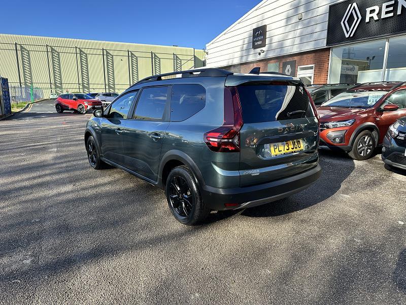 2024 73 Dacia Jogger 1.6 Hev Extreme 5dr Auto Hybrid Petrol Automatic In Cedar Green