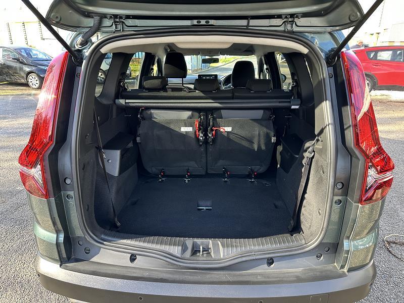 2024 73 Dacia Jogger 1.6 Hev Extreme 5dr Auto Hybrid Petrol Automatic In Cedar Green