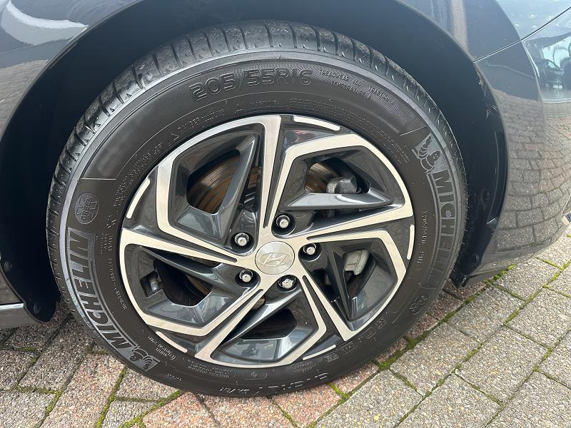 2021 21 Hyundai I30 1.0t Gdi Se Connect 5dr Petrol Manual In Dark Knight