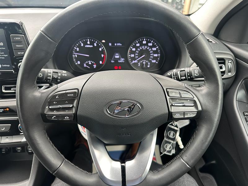 2021 21 Hyundai I30 1.0t Gdi Se Connect 5dr Petrol Manual In Dark Knight