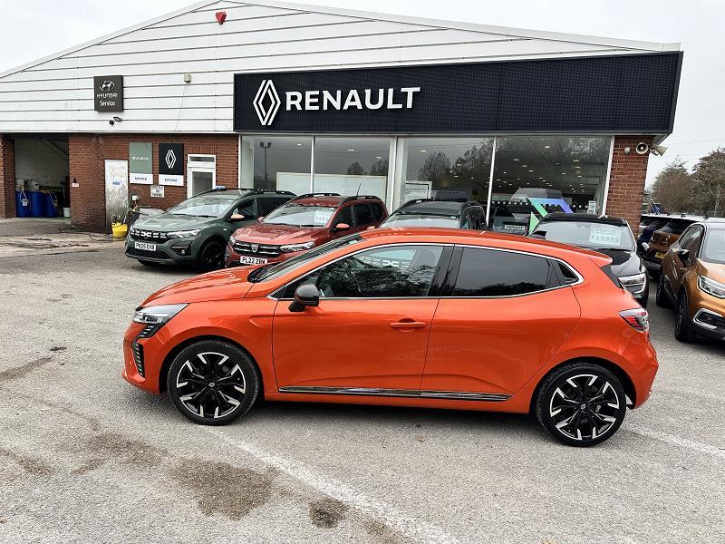 2024 24 Renault Clio 1.6 E-tech Full Hybrid 145 Techno 5dr Auto Hybrid Petrol Automatic In Valencia Orange