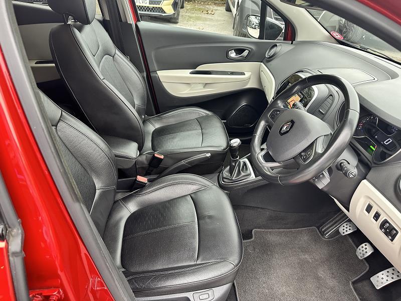 2018 18 Renault Captur 0.9 Tce 90 Gt Line 5dr Petrol Manual In Flame Red / Black Roof