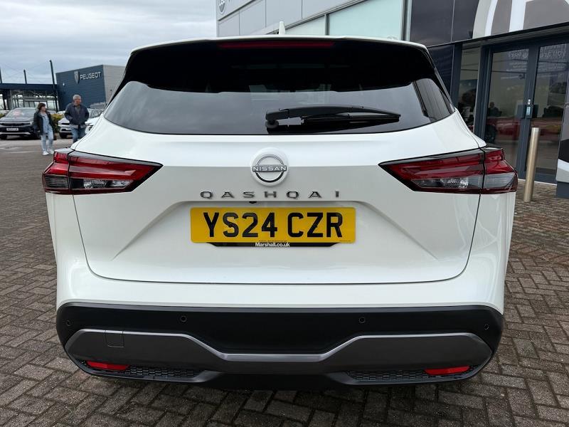 2024 24 Nissan Qashqai 1.3 Dig-t Mh Tekna 5dr Hybrid Electric Manual In White