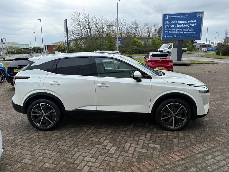 2024 24 Nissan Qashqai 1.3 Dig-t Mh Tekna 5dr Hybrid Electric Manual In White